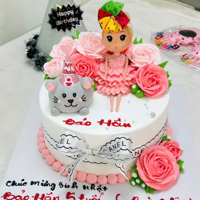 BG02 - Bánh kem tặng Bé Gái