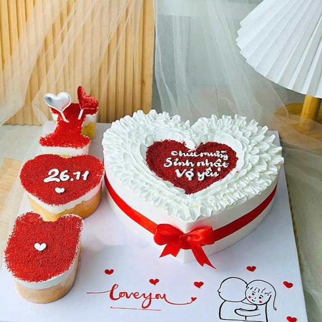 V/C 08 Bánh Kem Tặng Vợ/Chồng