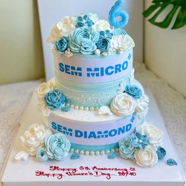 Bánh kem 2 tầng