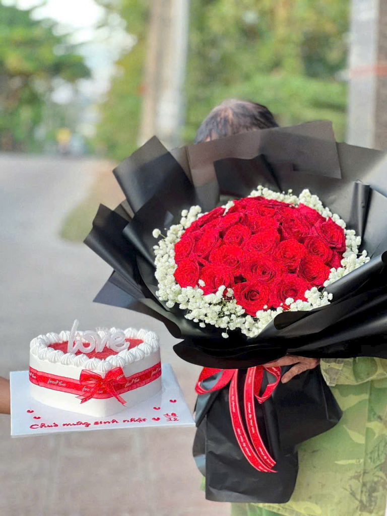 Bánh và Hoa 20/10  M7